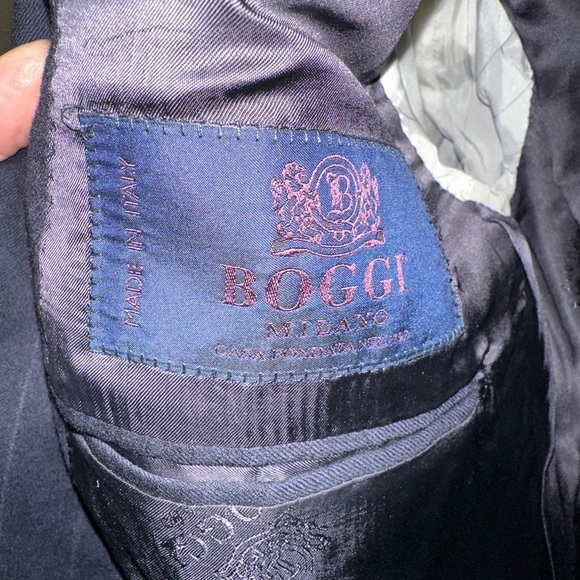 Boggi Navy Thick Pinstripe Suit. Made in Italy - Picture 3 of 5